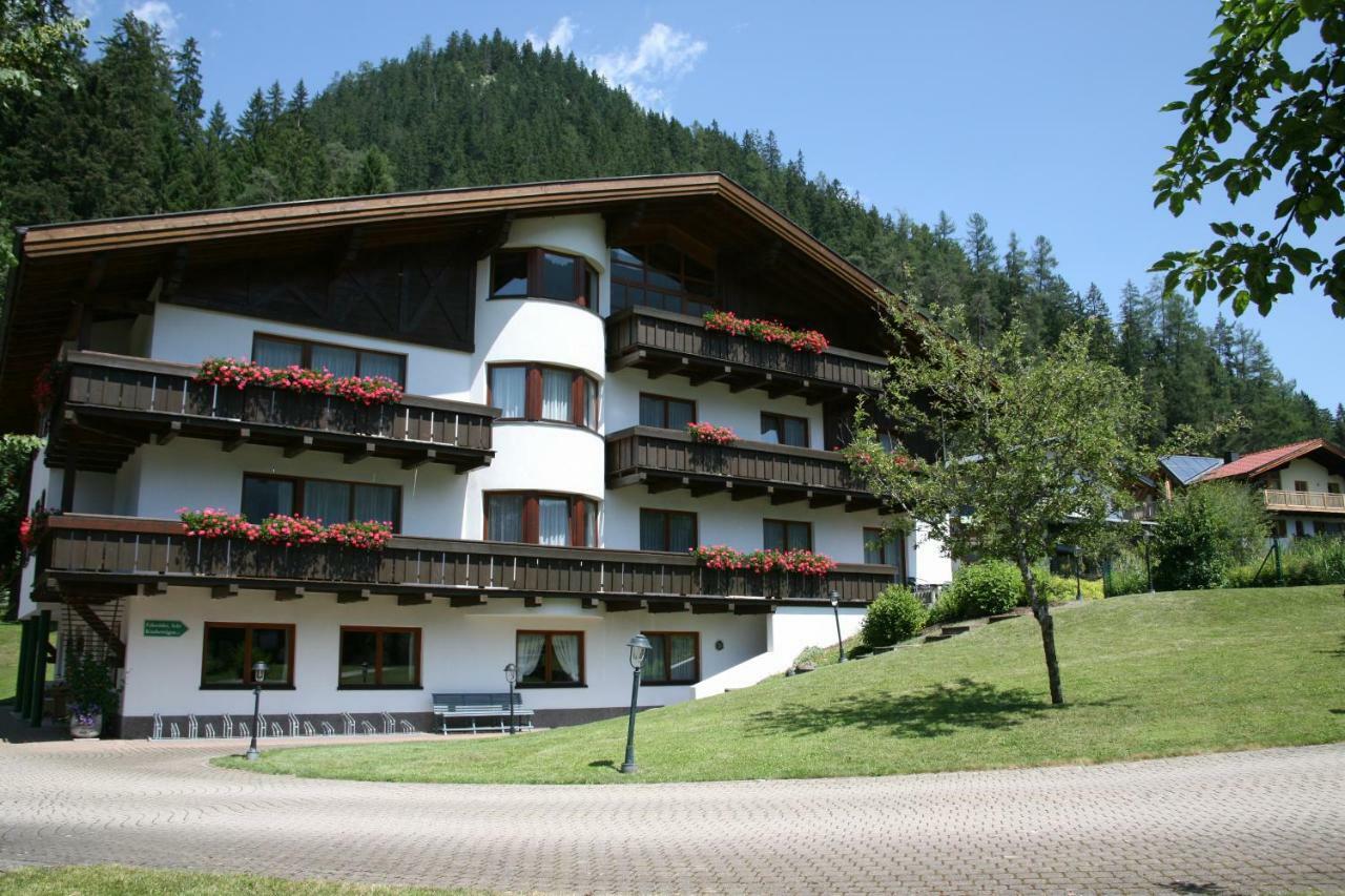 Ferienwohnung Haus Montana Elbigenalp Exterior foto